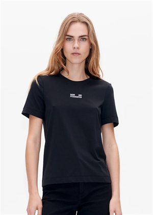 Jalona Logo tee Black Baum Und Pferdgarten